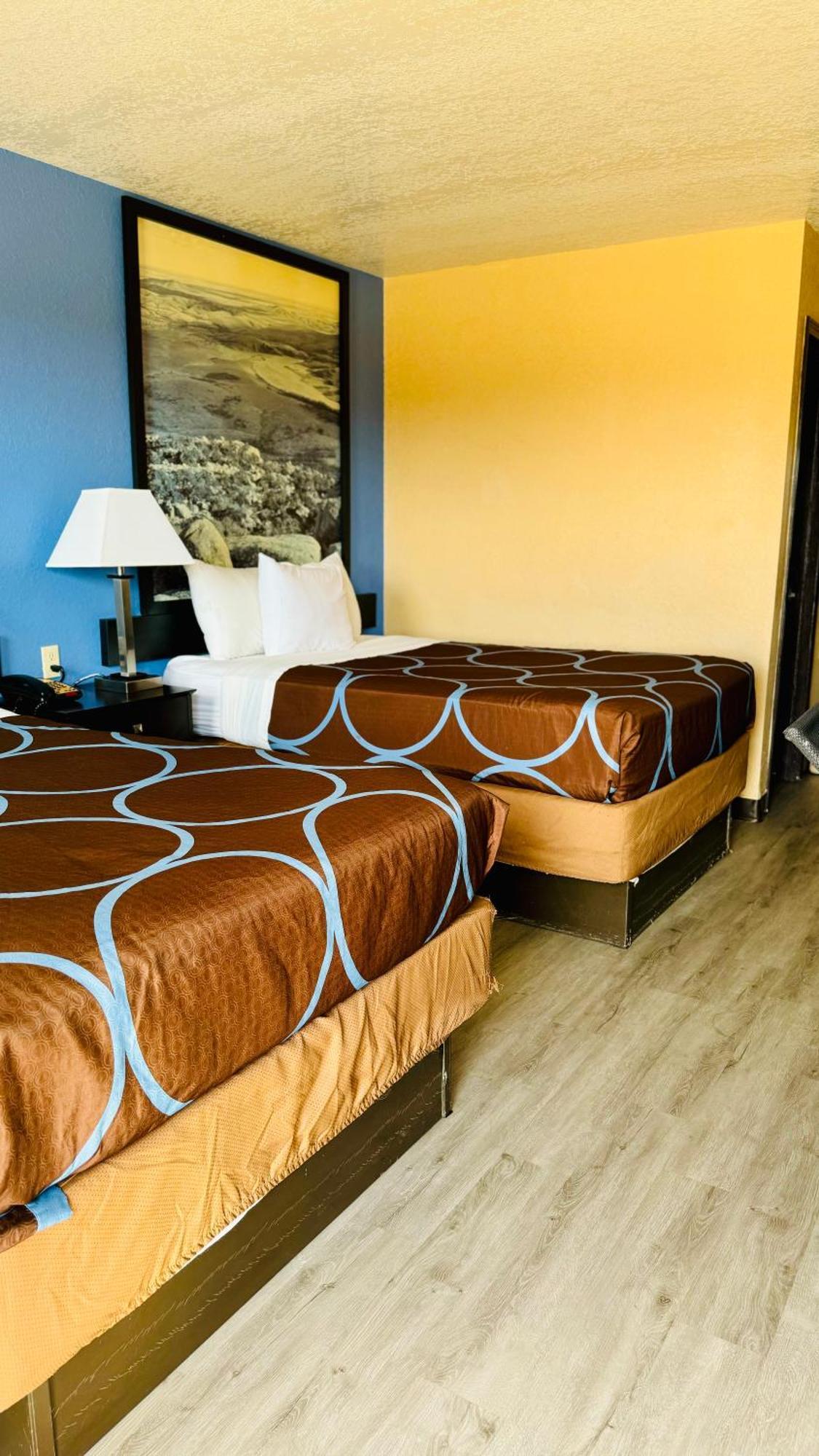 Super 8 by Wyndham Henryetta Motel Eksteriør billede